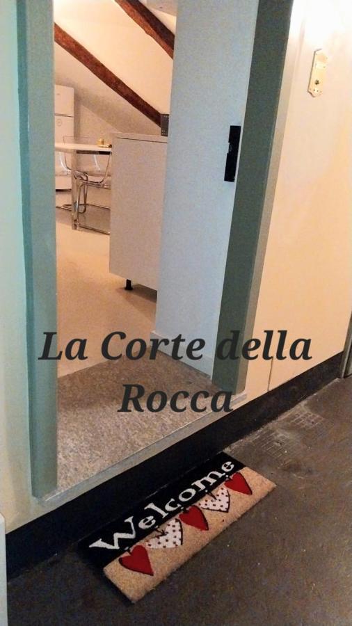 La Corte Della Rocca Torino Esterno foto